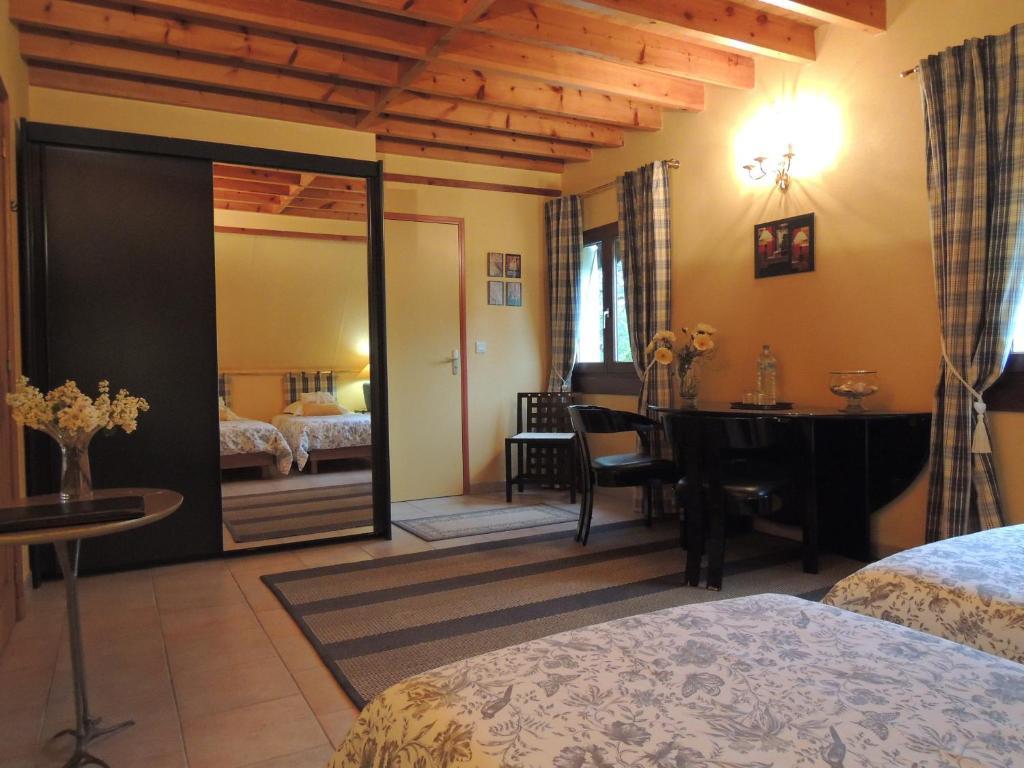 Villa Touloumo Mayrac Ruang foto